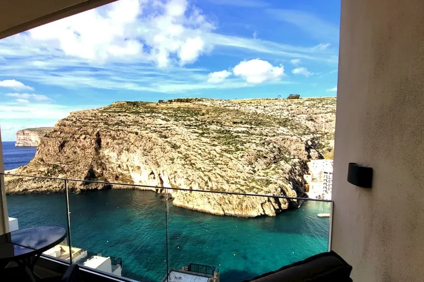 Special Waterfront Apartment - Sea Views Balcony! - Image 1