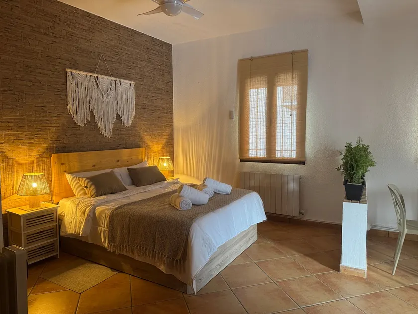 Ideal accommodation for couples - Image 1