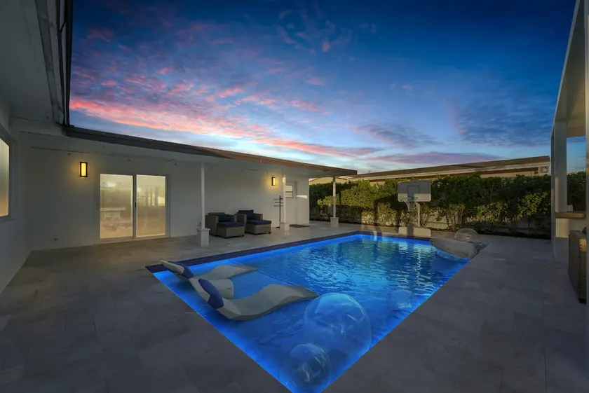 Luxe Oasis with Pool, Hot Tub and Sauna - Image 1