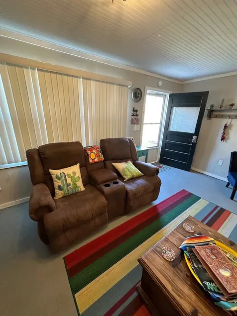 Uncle B's Studio - Image 1