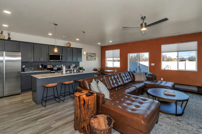 18 Road MTB Basecamp | Bike Garage | Dog Friendly - Image 1