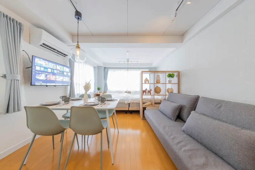 Tokyo Tower/Roppongi Station 5 min by taxi/Azabu Juban Station 2 min walk/Full renovation/Free high-speed Wi-Fi - Image 1