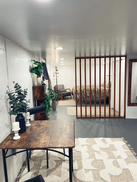 Discover Your Cozy Modern Retreat in Seattle! - Image 1