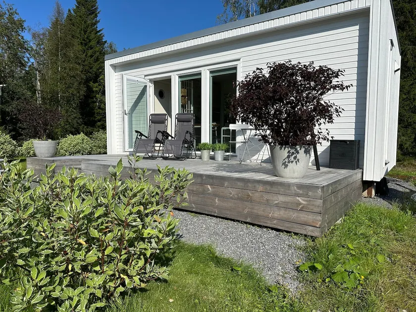 Cozy guest house in scenic surroundings - Image 1