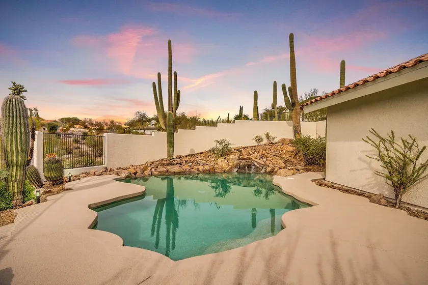 Hilltop Desert Oasis with Heated Pool Option! - Image 1