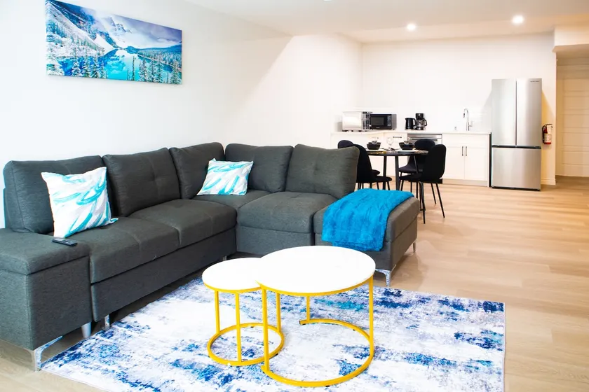 Modern & spacious 2 bedroom home - Image 1
