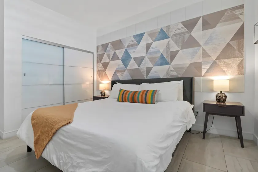 Disney Gateway Condo - Image 1
