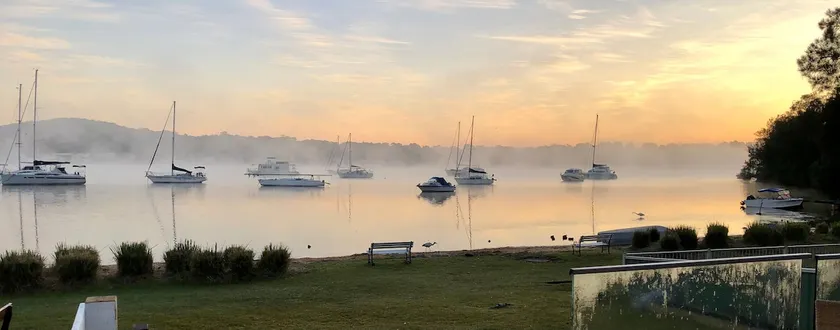 The Little Lake House at Rathmines waterfront on Lake Macquarie - Image 1