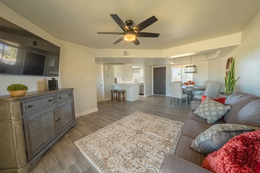 Camino Del Sol Condominium - Image 1