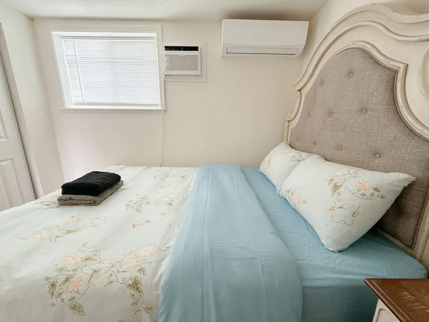 guest house w/ private entrance - Image 1
