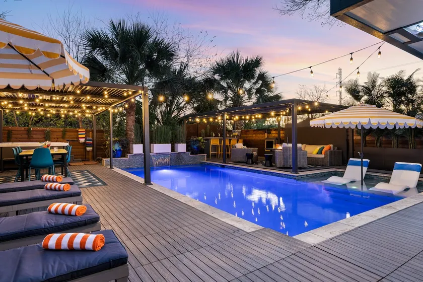 Margarita Manor~Heated Pool~Hot tub~Game room - Image 1