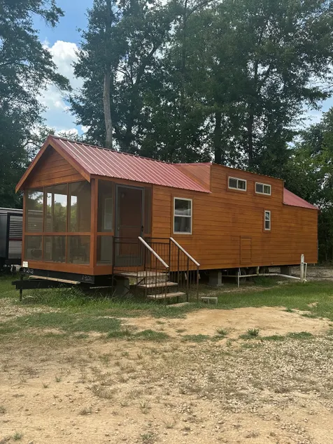 Cozy Cabin - Image 1