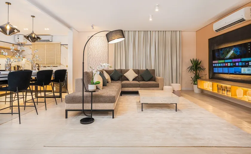 beautifully designed two-bedroom apartment - Image 1