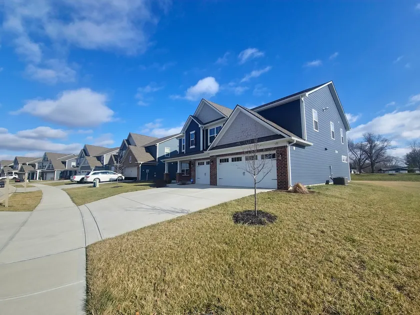 5 bedroom and 4.5 bathroom - Image 1