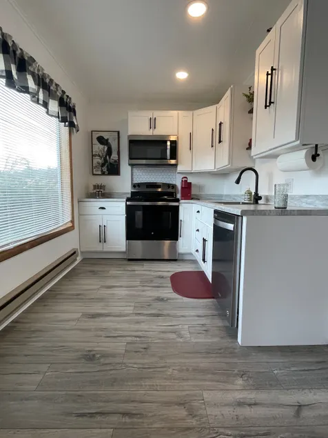 Vintage apartment near Western Washington fair. - Image 1