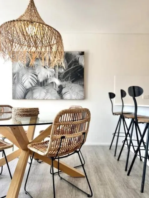 The Palmview Retreat - 800m to Hastings Street! - Image 1