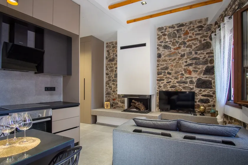 Agali Luxury Stone Suite & Loft - Image 1