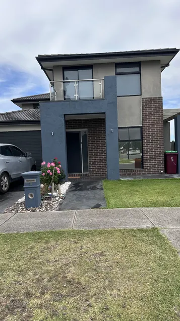 Tilloh Cranbourne Escape - Image 1