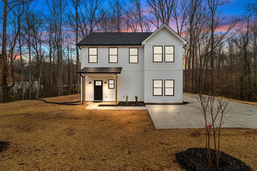 New Modern Home | Near Salisbury & Granite Quarry - Image 1