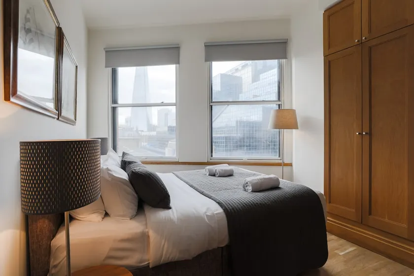 London Bridge Executive One Bed Apartment - Image 1