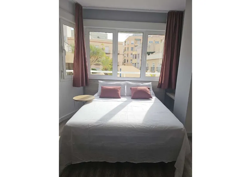 apartment 5 - Image 1