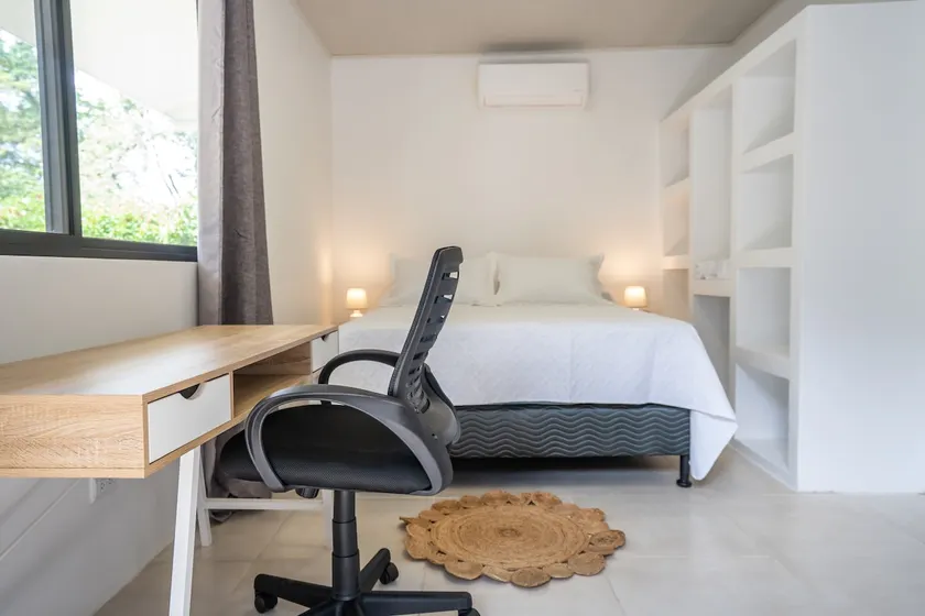 Private Apt/Pool/Laundry/Internet 500mbps - Image 1