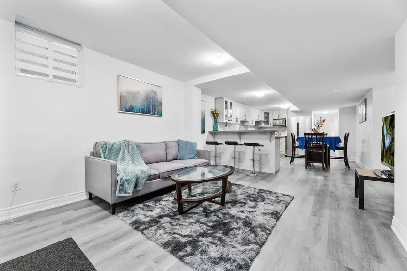 Lake Haven: Luxe Modern Apt 4B/2B Waterfront Home! - Image 1