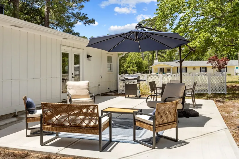Cape Carteret Getaway - Image 1