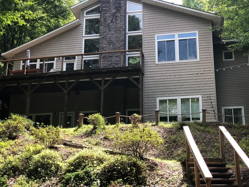 Summit Ridge Retreat LKN (10 Beds) - Image 1