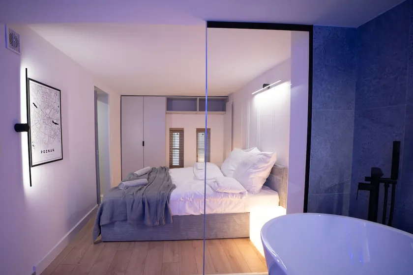 Romantic center spot - Image 1