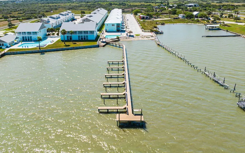 Oasis On the Bay w/pier and pool - Image 1