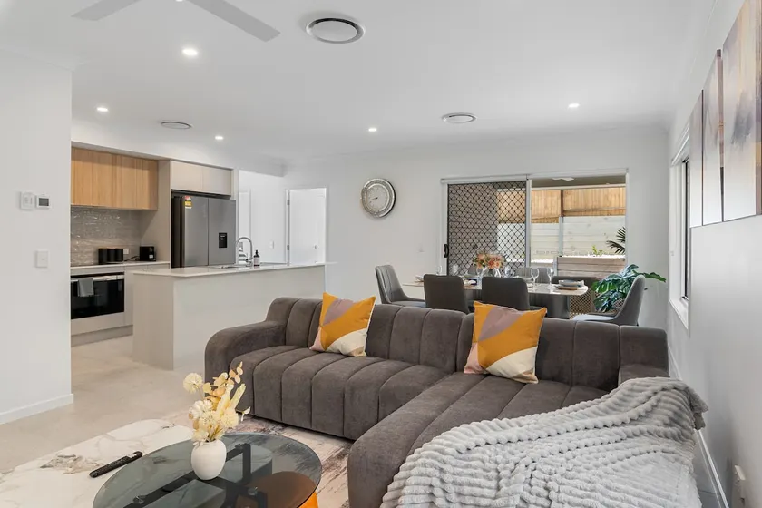 Brand New Modern 5BR House Ducted AC Near Mall - Image 1