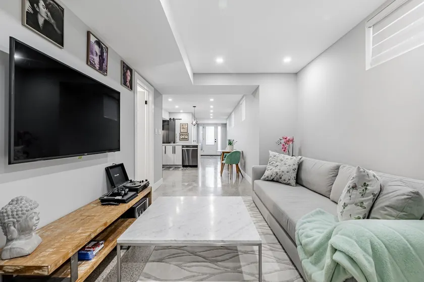 City Living, Cozy Vibes! - Image 1