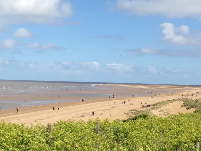 Spacious 3 bed holiday cottage in Hunstanton only 150 metres to the beach. - Image 1