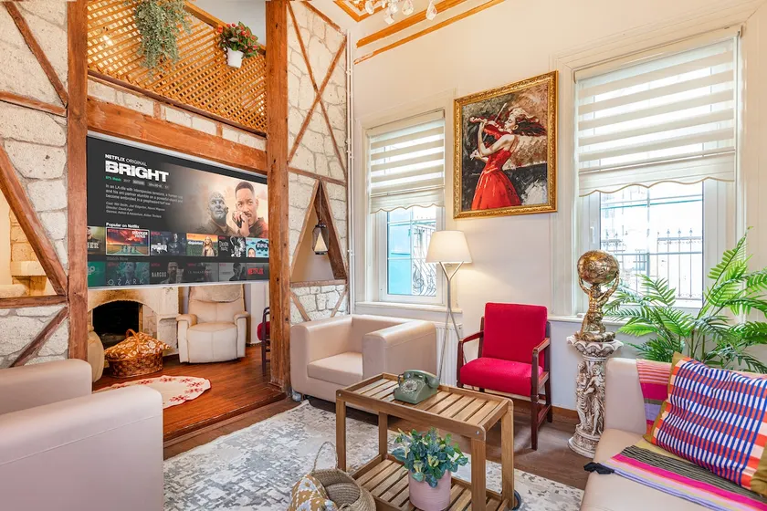 Charming 6 Room Villa Ideal for Families&Groups - Image 1