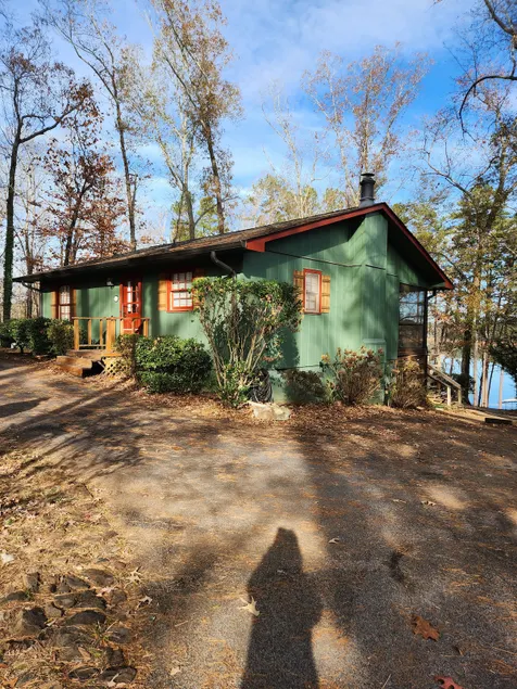 Cozy Cabin on the Lake with Boat Dock - Image 1
