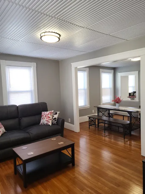 Apt. #2- 2nd FLR. Comfort in the Heart of the City - Image 1