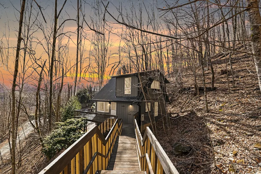 Chalet w/ Mtn Views, Hot Tub, Fire Pit, Pets OK - Image 1