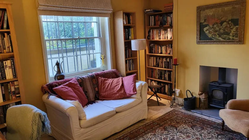 Townhouse Basement Apartment - Image 1