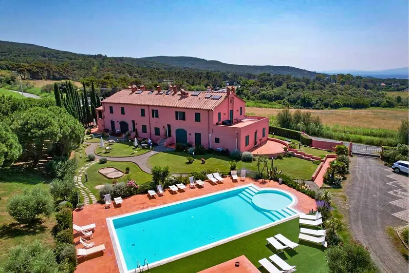 Green View Apartment with pool - Image 1