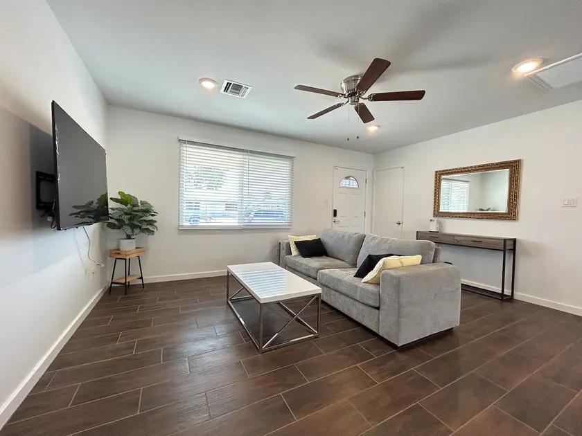 Cozy 3BR Stay w/ Pool - Image 1