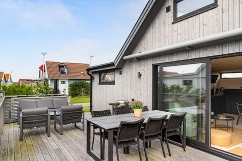 Modern cottage 120 meters from the sea - Image 1