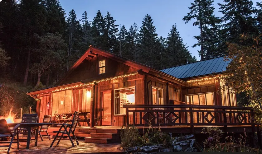 Best Location in Oakridge: Lake and Mountain Views - Image 1
