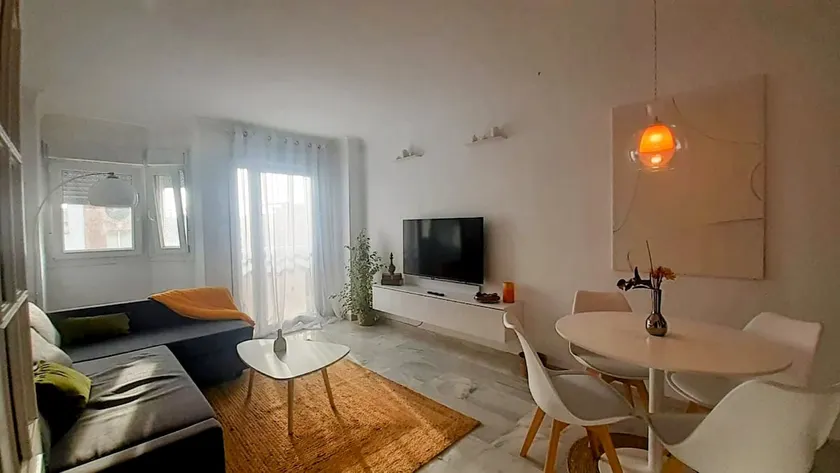 Los Naranjos Apartment - Image 1