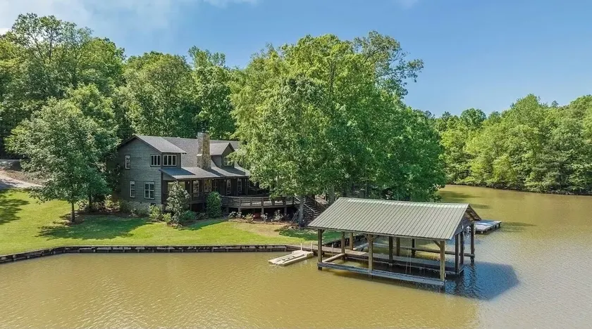 Lake Martin Retreat - Image 1