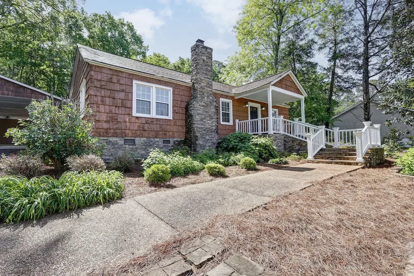 Cedar Cottage - Image 1