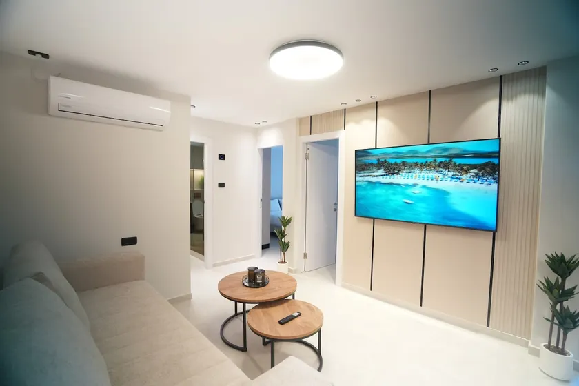 Mila Guest Apartments - Onyx - Image 1