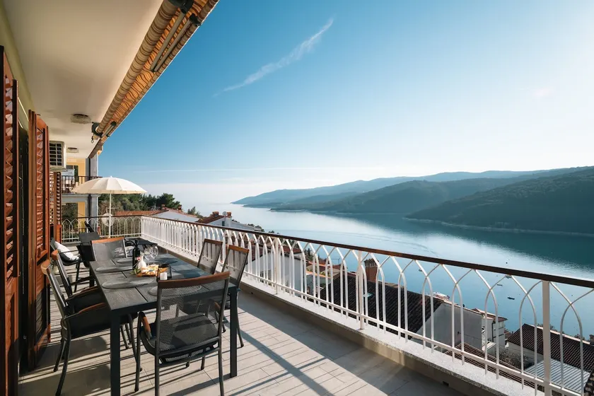 Blue Horizon Apartment a Seaside Escape in Rabac - Image 1