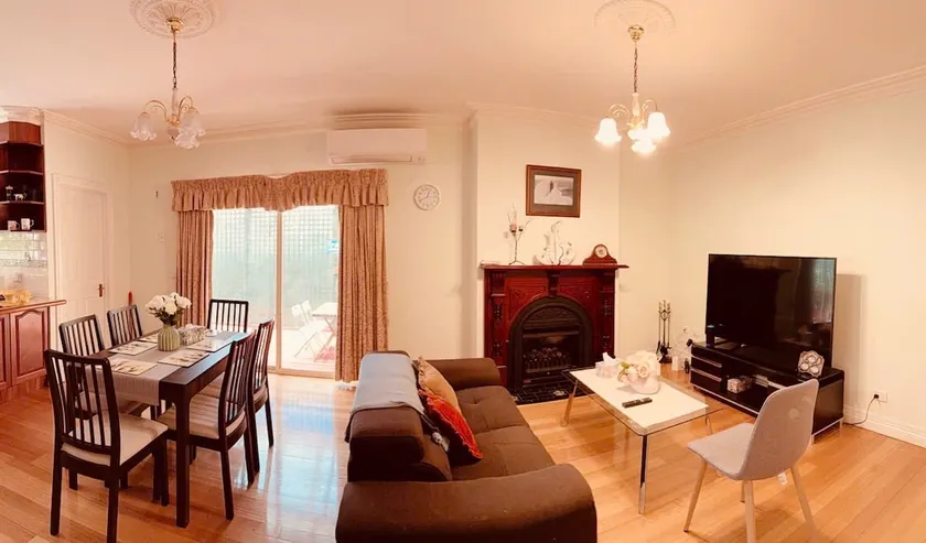 Entire home in Caroline Springs/Close to the lakes - Image 1