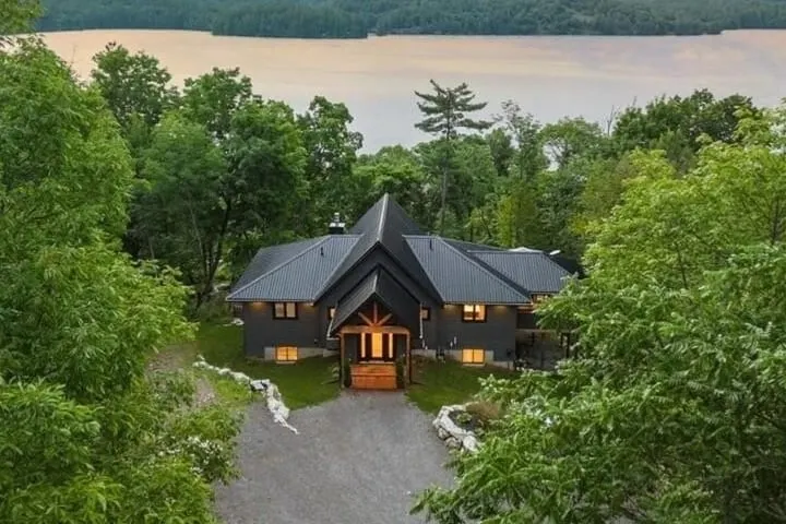 Calabogie Retreat on Norcan Lake - Image 1